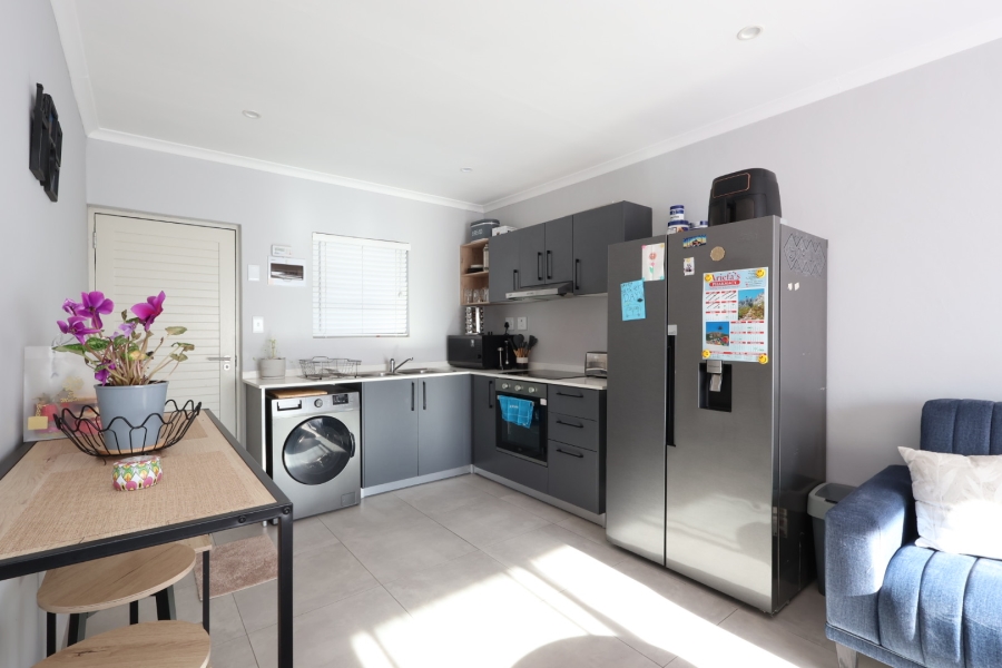 2 Bedroom Property for Sale in Parklands Western Cape